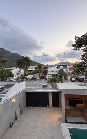 Casa de condomínio para alugar com 420m², 4 quartos e 2 vagas Casa de condomínio para alugar com 420m², 4 quartos e 2 vagasSuíte 1 - Varanda