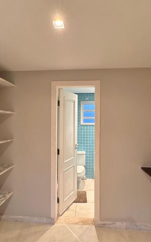 Casa de condomínio para alugar com 420m², 4 quartos e 2 vagas Casa de condomínio para alugar com 420m², 4 quartos e 2 vagasSuíte 3 - Closet