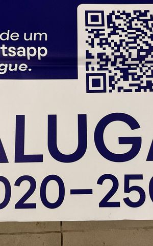 Casa de condomínio para alugar com 420m², 4 quartos e 2 vagas