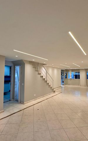 Casa de condomínio para alugar com 420m², 4 quartos e 2 vagas Casa de condomínio para alugar com 420m², 4 quartos e 2 vagasSala