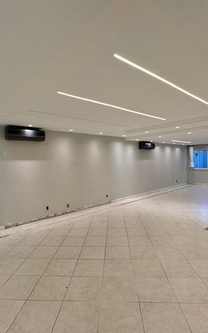 Casa de condomínio para alugar com 420m², 4 quartos e 2 vagas Casa de condomínio para alugar com 420m², 4 quartos e 2 vagasSala