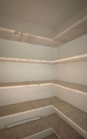 Casa de condomínio para alugar com 420m², 4 quartos e 2 vagas Casa de condomínio para alugar com 420m², 4 quartos e 2 vagasCozinha - Despensa