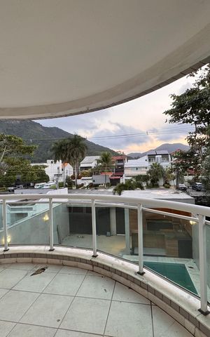 Casa de condomínio para alugar com 420m², 4 quartos e 2 vagas Casa de condomínio para alugar com 420m², 4 quartos e 2 vagasSuíte 1 - Varanda