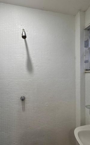 Casa de condomínio para alugar com 420m², 4 quartos e 2 vagas Casa de condomínio para alugar com 420m², 4 quartos e 2 vagasÁrea de Serviço - Banheiro