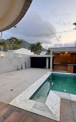 Casa de condomínio para alugar com 420m², 4 quartos e 2 vagas Casa de condomínio para alugar com 420m², 4 quartos e 2 vagasÁrea externa