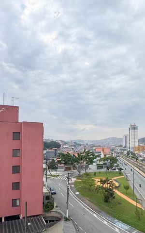 Apartamento para alugar com 80m², 3 quartos e 1 vaga Apartamento para alugar com 80m², 3 quartos e 1 vagaVista - Sacada