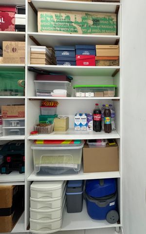 Apartamento à venda com 155m², 3 quartos e 3 vagas Apartamento à venda com 155m², 3 quartos e 3 vagasDespensa