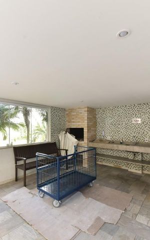 Apartamento à venda com 155m², 3 quartos e 3 vagas Apartamento à venda com 155m², 3 quartos e 3 vagasÁrea comum - Churrasqueira