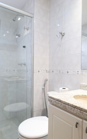 Apartamento para alugar com 147m², 3 quartos e 3 vagasBanheiro da Suíte 1
