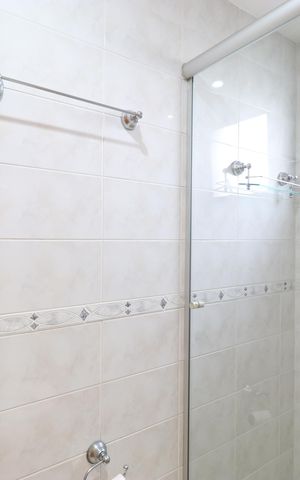 Apartamento para alugar com 147m², 3 quartos e 3 vagasBanheiro da Suíte 1