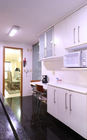Apartamento para alugar com 147m², 3 quartos e 3 vagasCozinha
