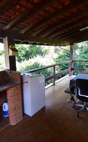 Casa à venda com 160m², 3 quartos e 5 vagasÁrea de Serviço