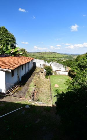 Casa à venda com 160m², 3 quartos e 5 vagasVista