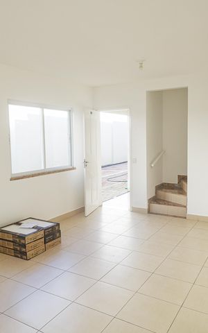 Casa de condomínio à venda com 70m², 2 quartos e 1 vaga Casa de condomínio à venda com 70m², 2 quartos e 1 vagaSala