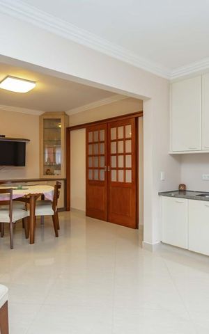Apartamento à venda com 422m², 4 quartos e 4 vagas Apartamento à venda com 422m², 4 quartos e 4 vagasCozinha