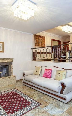 Apartamento à venda com 422m², 4 quartos e 4 vagas Apartamento à venda com 422m², 4 quartos e 4 vagasSala
