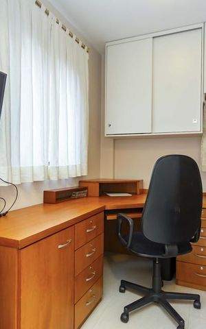 Apartamento à venda com 422m², 4 quartos e 4 vagas Apartamento à venda com 422m², 4 quartos e 4 vagasEscritorio