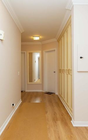 Apartamento à venda com 422m², 4 quartos e 4 vagas Apartamento à venda com 422m², 4 quartos e 4 vagasCorredor