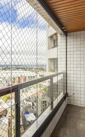 Apartamento à venda com 422m², 4 quartos e 4 vagas Apartamento à venda com 422m², 4 quartos e 4 vagasVaranda