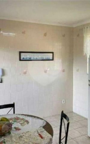 Casa à venda com 222m², 4 quartos e 2 vagas