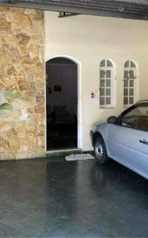 Casa à venda com 222m², 4 quartos e 2 vagas