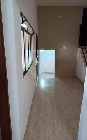 Casa à venda com 78m², 2 quartos e 1 vaga
