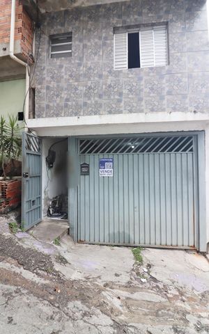 Casa à venda com 96m², 3 quartos e 1 vagaFachada