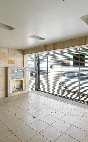 Casa à venda com 221m², 2 quartos e 2 vagas Casa à venda com 221m², 2 quartos e 2 vagasGaragem