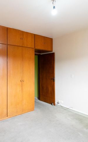 Casa à venda com 221m², 2 quartos e 2 vagas Casa à venda com 221m², 2 quartos e 2 vagasQuarto 2