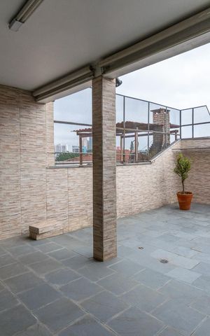 Casa à venda com 221m², 2 quartos e 2 vagas Casa à venda com 221m², 2 quartos e 2 vagasQuintal