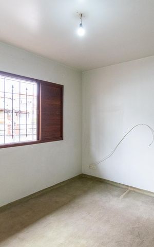 Casa à venda com 221m², 2 quartos e 2 vagas Casa à venda com 221m², 2 quartos e 2 vagasQuarto 1