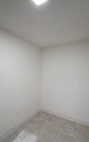 Apartamento à venda com 44m², 3 quartos e sem vaga Apartamento à venda com 44m², 3 quartos e sem vagaQuarto 2