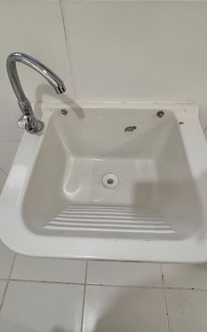 Apartamento à venda com 44m², 3 quartos e sem vaga Apartamento à venda com 44m², 3 quartos e sem vagaCozinha e Área de Serviço