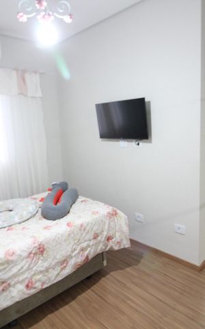 Casa à venda com 150m², 4 quartos e 4 vagasSuíte 2