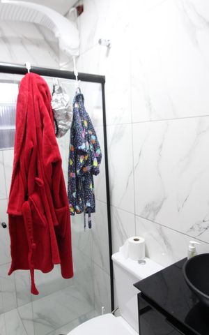 Casa à venda com 150m², 4 quartos e 4 vagasBanheiro da Suíte 2