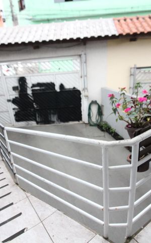 Casa à venda com 150m², 4 quartos e 4 vagasGaragem