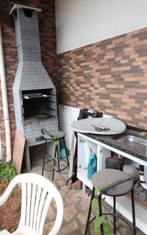 Casa à venda com 150m², 4 quartos e 4 vagasQuintal