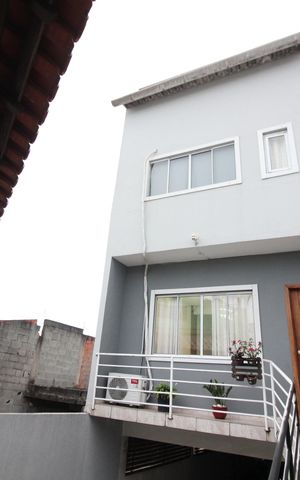 Casa à venda com 150m², 4 quartos e 4 vagasGaragem