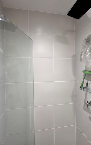 Apartamento à venda com 66m², 2 quartos e 1 vaga Apartamento à venda com 66m², 2 quartos e 1 vagaBanheiro Social
