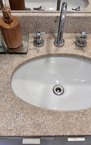 Apartamento à venda com 66m², 2 quartos e 1 vaga Apartamento à venda com 66m², 2 quartos e 1 vagaBanheiro Social