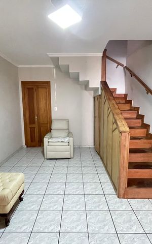 Casa para alugar com 90m², 3 quartos e 1 vaga Casa para alugar com 90m², 3 quartos e 1 vagaSala