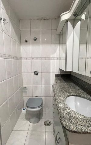 Casa para alugar com 90m², 3 quartos e 1 vaga Casa para alugar com 90m², 3 quartos e 1 vagaBanheiro 1