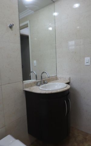 Apartamento à venda com 76m², 2 quartos e 2 vagasBanheiro