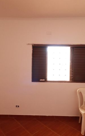 Casa para alugar com 70m², 2 quartos e 2 vagasSuite 