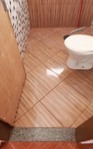 Casa para alugar com 70m², 2 quartos e 2 vagasBanheiro suite 