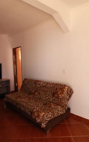 Casa para alugar com 70m², 2 quartos e 2 vagasSala
