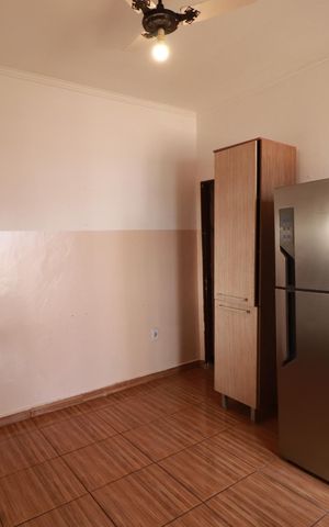 Casa para alugar com 70m², 2 quartos e 2 vagasCozinha 