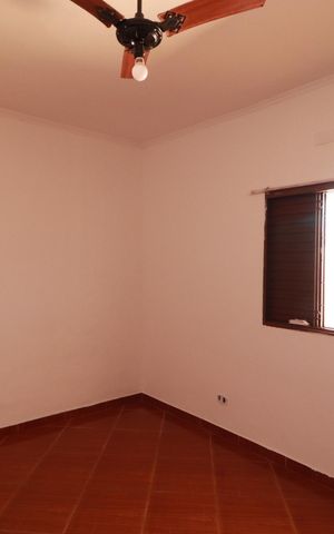 Casa para alugar com 70m², 2 quartos e 2 vagasSuite 