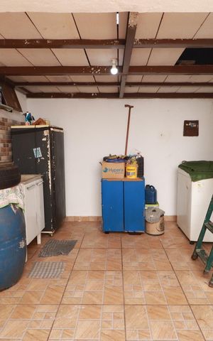 Casa para alugar com 70m², 2 quartos e 2 vagasÁrea de serviço 