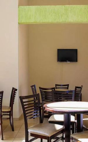 Apartamento para alugar com 80m², 2 quartos e 2 vagas Apartamento para alugar com 80m², 2 quartos e 2 vagasÁrea comum - Salão de festas
